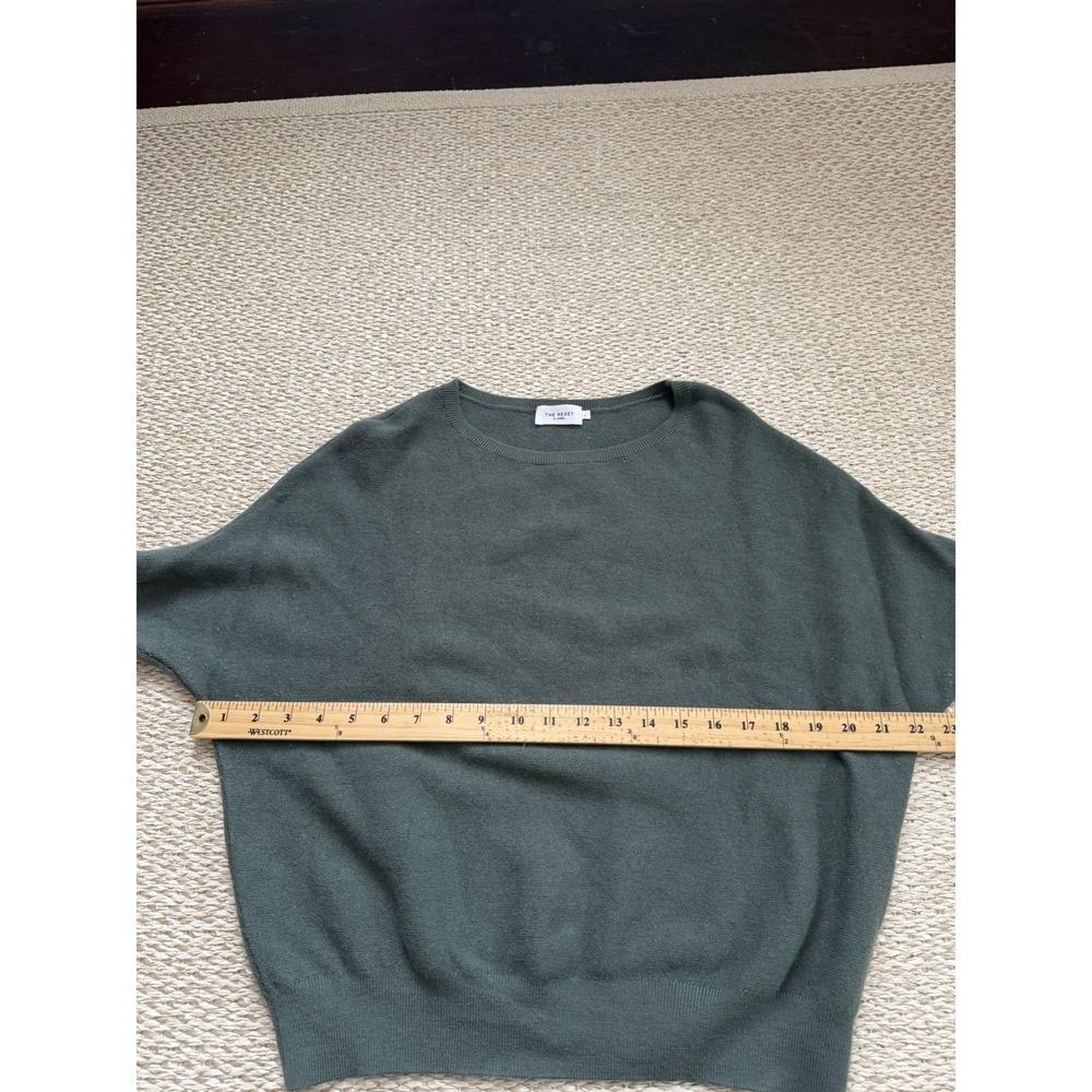 the‎ reset r label sweater. Green 100% Wool, Dolman Sleeve Top. Large - Picture 4 of 7